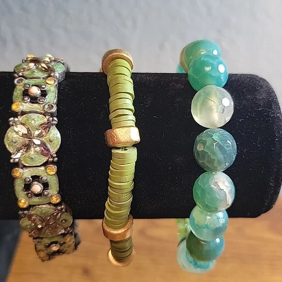 Set of 3 green bracelets - Picture 2 of 8